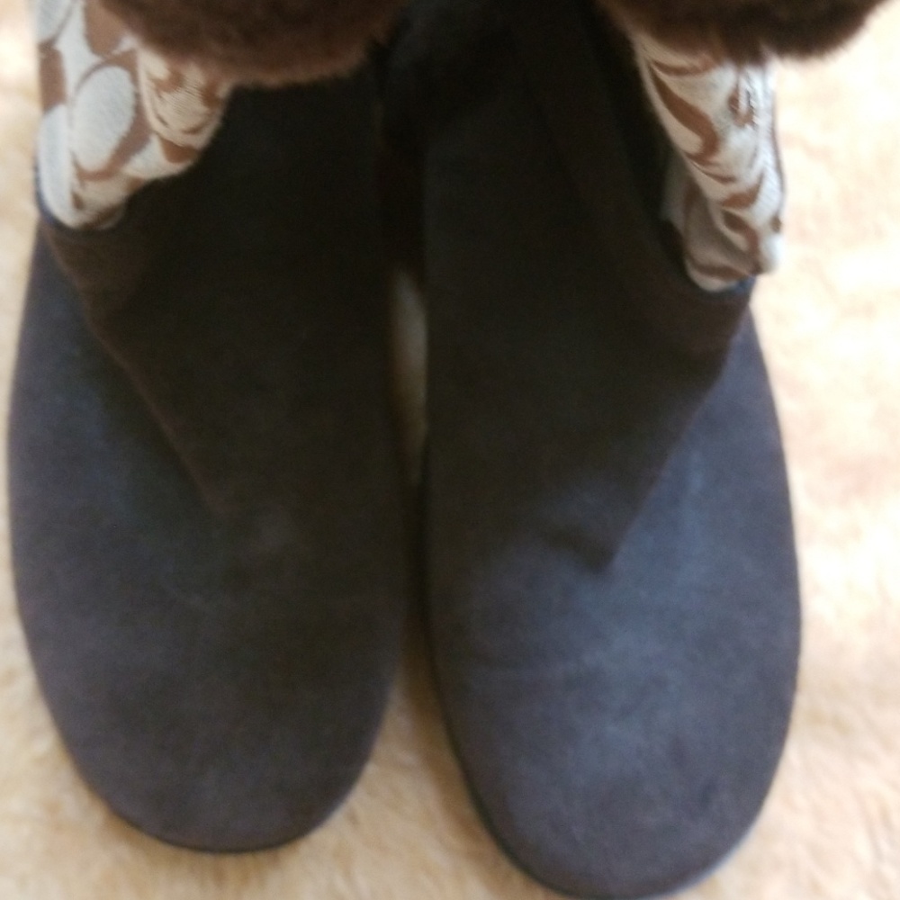 Coach Boots - Picture 2 of 7